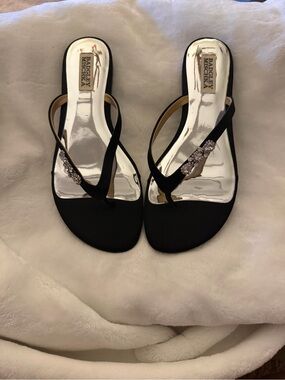 Badgley Mischka Black Embellished Satin crystal embellished foil flips flops